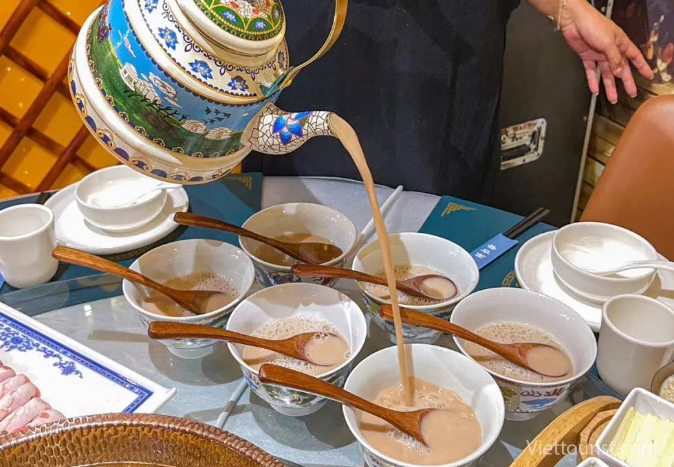 Trà Sữa Mông Cổ – Hương vị của gió, nắng và thảo nguyên bao la