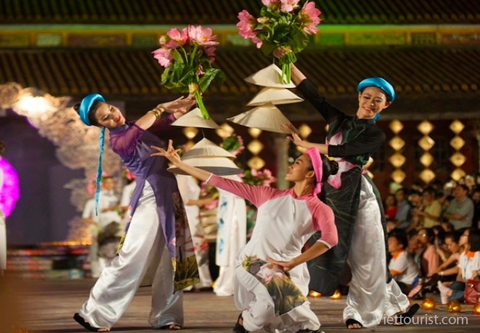 HUẾ VÀO THU – LỄ HỘI MÙA THU QUYẾN RŨ GIỮA LÒNG CỐ ĐÔ