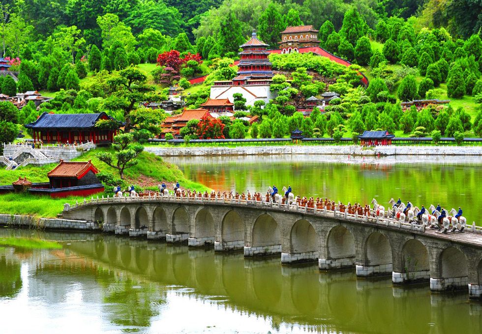 cong-vien-trung-hoa-cam-tu-viettourist