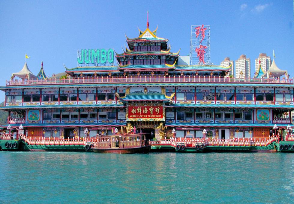 Joombo-floating-restaurant-hong-kong-viettourist