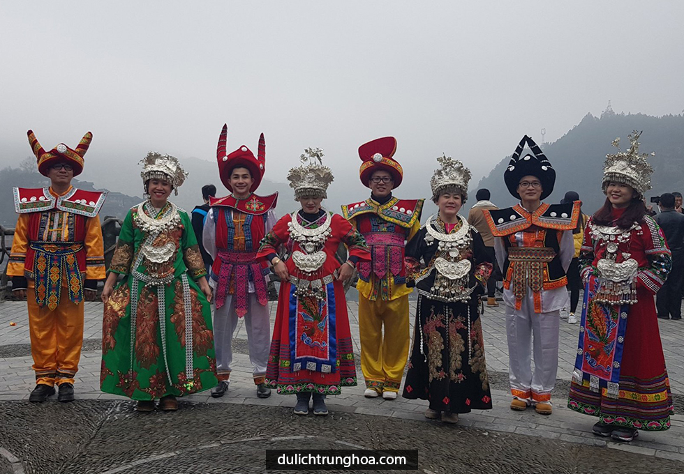 Du lịch Qúy Châu 4 Di Sản nổi tiếng Thế Giới miễn phí tour tham quan Phượng Hoàng Cổ Trấn