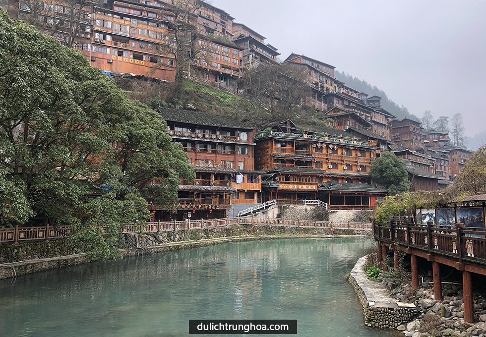 Du lịch Qúy Châu 4 Di Sản nổi tiếng Thế Giới miễn phí tour tham quan Phượng Hoàng Cổ Trấn